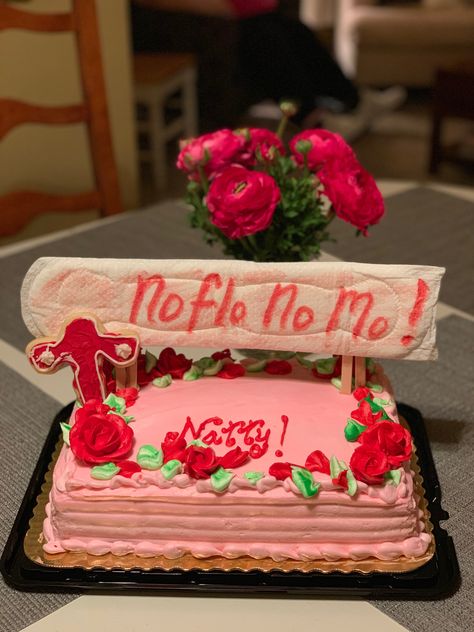 The cake turned out great!! Menopause party No More Period Party, Historectomy Party, Period Party Cake, Period Cake Funny, Hysterectomies Party, Uterus Cake, Period Cake, Cake Ideas Funny, Uterus Party