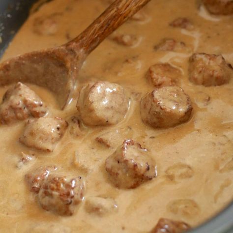 CROCK POT SWEDISH MEATBALLS Crock Pot Swedish Meatballs, Swedish Meatballs Crockpot, Meatballs And Gravy, Crock Pot Meatballs, Country Cook, Meatball Recipe, Frozen Meatballs, The Country Cook, Beef Tips