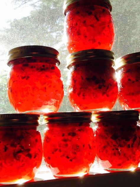 Canning Cupboard, Cranberry Pepper Jelly, Preserve Recipes, Jam Preserves, Jalapeno Pepper Jelly, Recipes Sauces, Cranberry Jalapeño, Pepper Jelly Recipes, Jam Making