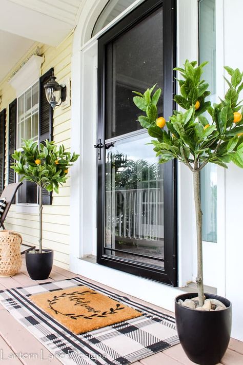 Front porch decor ideas for summer! I’m sharing how I dressed up my front porch this year with summer flowers, lemon trees, outdoor pillows and more Lemon Tree Front Porch, Fireplace Treatments, Porch Decorating Ideas For Summer, Cozy Porches, House Entryway, Decorating Porch, Mini Piscina, Summer Front Porch Decor, Front Porch Decorating Ideas