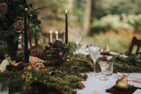 Brick Wall Gardens, Autumn Wedding Inspiration, Forest Theme Wedding, Gold Wedding Inspiration, A Secret Garden, Enchanted Forest Wedding, Secret Garden Wedding, Party Table Settings, Garden Wedding Inspiration