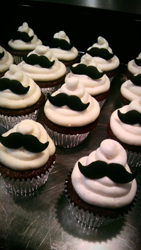 Chocolate Mustache Cupcakes.....perfect for a mustache party...i had one for my birthday. Moustache Cupcakes, Mustache Cupcakes, Mustache Birthday Party, Mustache Cake, Mustache Birthday, Birthday Cake For Husband, Mustache Baby Shower, Cake For Husband, Mustache Party