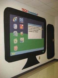 Computer Lab Bulletin Board Ideas, Computer Bulletin Boards, Technology Bulletin Board, Computer Lab Decor, School Computer Lab, Technology Classroom, Computer Teacher, Computer Lessons, Technology Theme