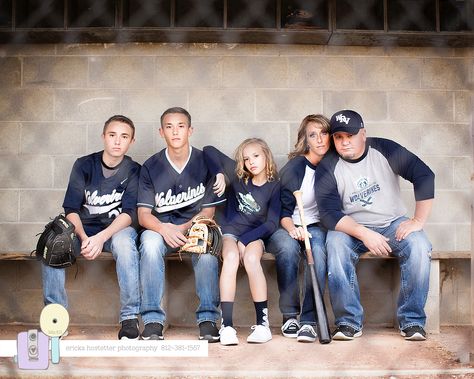 Baseball Themed Family Pictures, Baseball Theme Family Photo Shoot, Family Sports Pictures, Baseball Field Family Photoshoot, Baseball Family Photoshoot, Sibling Baseball Pictures, Family Baseball Photoshoot, Baseball Family Pictures, Baseball Photoshoot