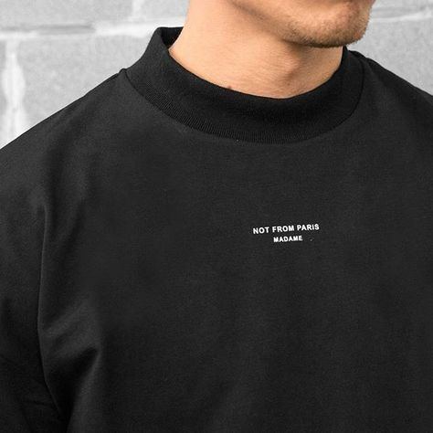 Minimalist Tshirt Design, Minimal Shirt Design, Minimal Streetwear, Trendy Shirt Designs, Shirts Cute, Tshirt Design Inspiration, Shirt Design Inspiration, Shirt Print Design, Tee Shirt Designs