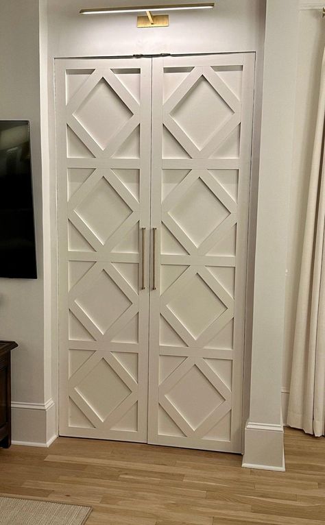 The Stacy Door – Rustic Luxe Designs Custom Laundry Room Door, Home Doors Interior, Entryway Closet Door Ideas, Ac Door Ideas, Statement Doors Interior, Decorative Interior Doors, Den Door Ideas, Closet Door Makeover Sliding, Interior Door With Transom