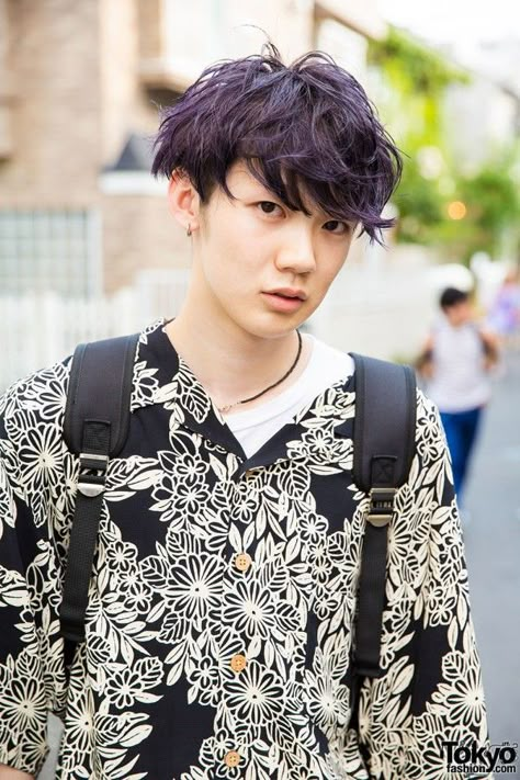 #tokyo #street #style #fashion #japan #streetfashion Best Haircut Men, Men Purple Hair, Plum Purple Hair, Hair Color For Brown Skin, Light Purple Hair, Dyed Hair Men, Black Hair Boy, Dark Purple Hair, Trendy Mens Haircuts