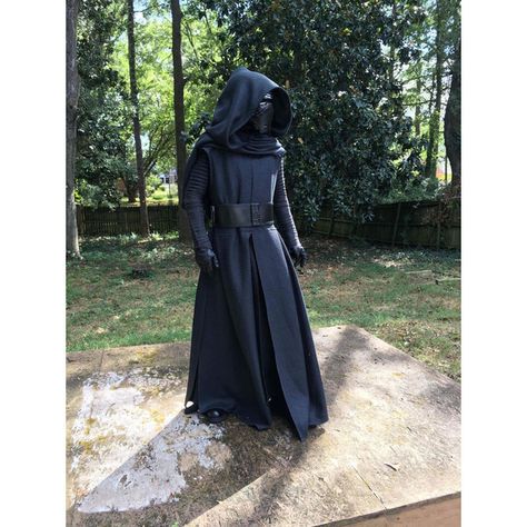 Female Kylo Ren Cosplay, Kylo Ren Halloween Costume, Kylo Ren Costume, Kylo Ren Costumes, Sith Costume, Kylo Ren Cosplay, Star Wars Halloween Costumes, Jedi Cosplay, Knights Of Ren