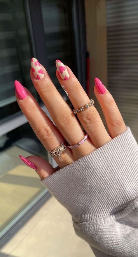 Elegant Valentine's Nail Designs For Future Brides Valentine Nails Pink, Occasion Nails, Unghie Nail Art, February Nails, Romantic Nails, Pink Gel, Nail Designs Valentines, Pedicure Manicure, Casual Nails