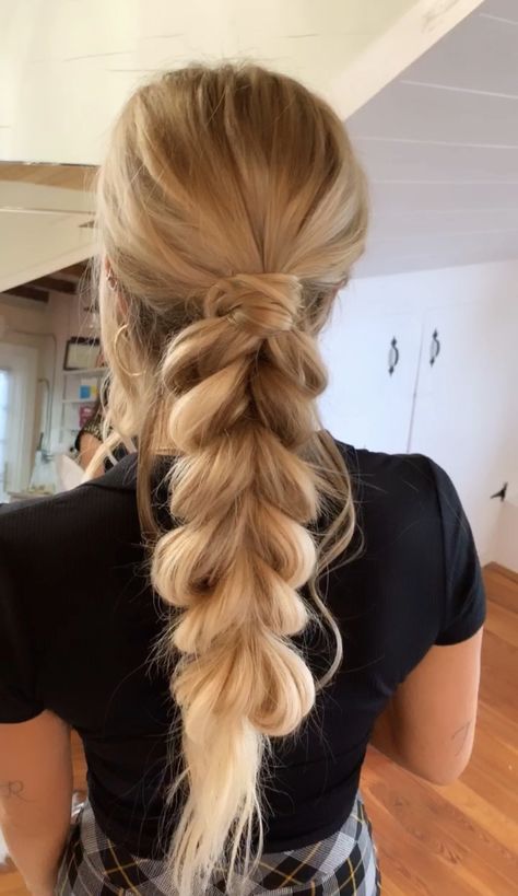 Cute Braided Hairstyles For Prom, Updo Hairstyle For Homecoming, Cute Up Due Hairstyles, Prom Hair Loose Braid, Hoco Hair Up Ideas, Wedding Hair Ideas Bridesmaid, Country Hoco Hair, Outside Hairstyles Summer Long Hair, Hairstyles For Long Hair Special Occasions