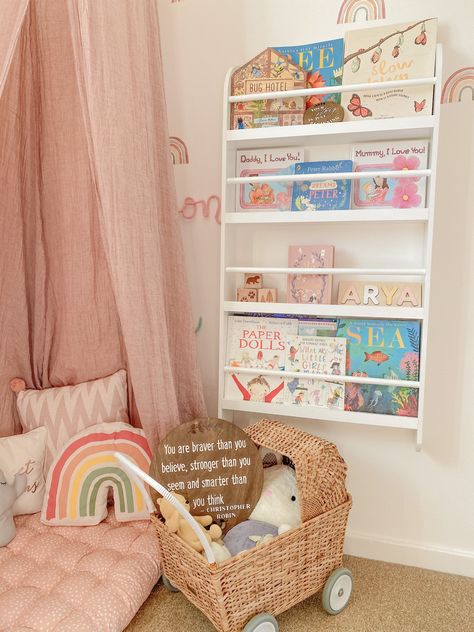 The perfect cosy reading corner for little ones. Girls Reading Corner, Eyfs Book Corner Reading Areas, Toddler Girl Reading Corner, Book Corner Ideas Bedroom For Kids, Reading Book Kids Room, Toddler Reading Corner, Teepee Book Corner, Paisley Bedroom, Cosy Reading Corner