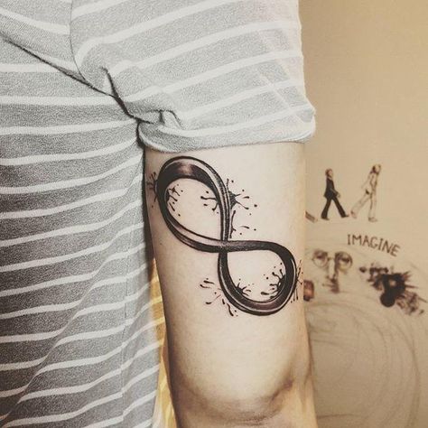 60 Creative and Inspiring Infinity Tattoos ❖❖❖  #creative #infinity #inspiring #tattoos ❖❖❖ Do you want to know about Infinity Tattoos ?  See our symbology article and check out the photos: Important icon in the culture and mythology, its origin comes from Ancient Egypt in which the infinite assumes the figure of the snake that eats its own tail, since it was not possible to discern its beginning and end - acquiring in this way, the repre... Infinite Love Tattoo, Tattoos Artistic, Eternal Love Tattoo, Infinite Tattoo, Infinity Tattoo On Wrist, Inspiring Tattoos, Tattoos Creative, Infinity Symbol Tattoo, Couples Tattoo Designs