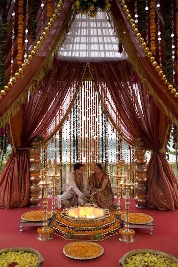 Royal Indian Wedding, Indian Wedding Theme, Wedding Hall Decorations, Wedding Entrance Decor, Mandap Decor, Wedding Planning Decor, Desi Wedding Decor, Wedding Backdrop Decorations, Traditional Wedding Decor