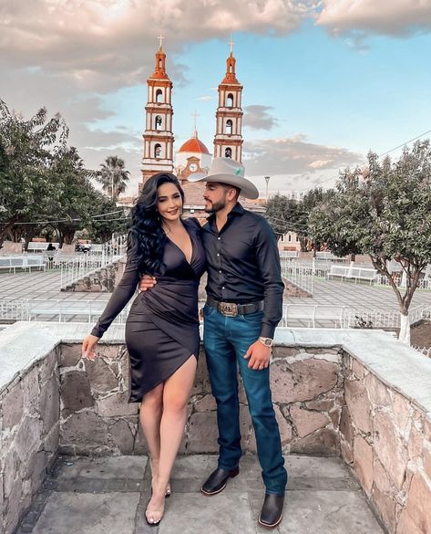 Cowboy Outfit For Men Mexican, Dress With Cowboy Boots Wedding Guest, Mexican Cowgirl Outfits, Outfit Pareja, Cowboy Outfit For Men, Outfit Vaquero, Fall Wedding Outfits, Wedding Outfits For Women, Couple Fits