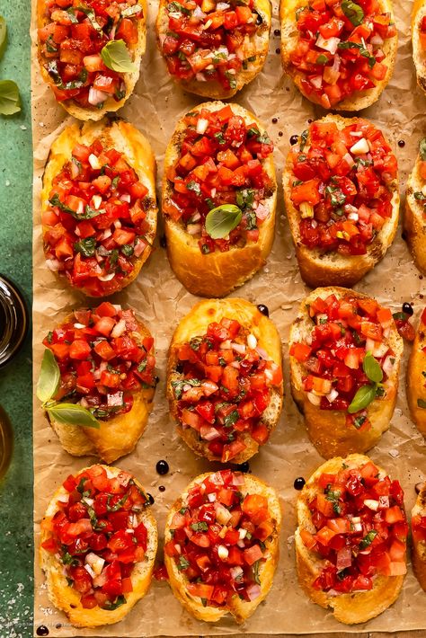 Classic Balsamic Bruschetta: Italian Magic in 10 Minutes or Less! - No Spoon Necessary Roasted Garlic Bruschetta, Authentic Bruschetta Recipe, Fresh Bruschetta, Homemade Bruschetta Recipes, Bruschetta Recipe Balsamic, Brushetta Appetizers, Italian Bruschetta Recipe, Best Bruschetta Recipe, Bruchetta Appetizers