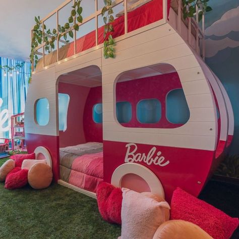 Barbie Bed, Barbie Room Decor, Barbie Camper, Barbie Bedroom, Barbie Halloween, Barbie Room, Barbie Theme, Cute Room Ideas, Barbie House