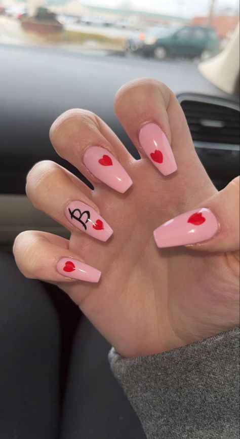 Nails With Names On Them Ideas, Nails B Initial, Letter B On Nails, Valentines Nails Initials, B Initial Nails, Valentines Day Nails With Initials, J Nails, Graduation Nails, Romantic Nails