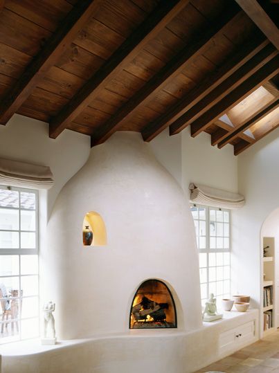 Kiva Southwestern Bedroom, Mediterranean Bedroom, Kiva Fireplace, Adobe Home, Earthship Home, Adobe House, Cob House, Earth Homes, Eco House