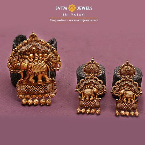 Inspired by this pendant set is Elephant or Hathis Safari.This 22kt yellow gold elephant Pendant and its matching earrings Studded with Kemp Stones and hanging gold balls. Antique Pendal Set Design In Gold, Pendant Set Gold, Flower Pearl Necklace, Gold Elephant Pendant, Gold Pendant Set, Temple Jewellery Earrings, Temple Jewelry Necklace, Gold Jhumka Earrings, Gold Temple Jewellery