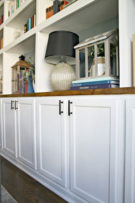 Kitchen cabinets as base to bookcases Diy Built In Cabinets, Kitchen Cabinet Storage Solutions, Unfinished Kitchen Cabinets, Stock Kitchen Cabinets, Office Built Ins, Built In Shelves Living Room, Kitchen Base Cabinets, Living Room Built Ins, Thrifty Decor Chick