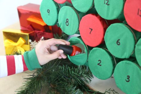 DIY Punch Out Advent Calendar Punch Out Advent Calendar, Christmas Tree Advent Calendar Diy, Punch Out Game, Advent Calendar For Kids, Advent Diy, Christmas Tree Advent Calendar, Calendar For Kids, Christmas Advent Calendar Diy, Christmas Tree Template