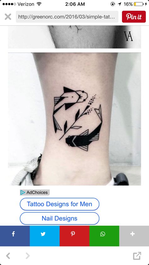 Minimalist ting yang and koi fish tattoo Pisces Tattoo Designs, Pisces Tattoos, Tattoo Trend, Koi Tattoo, Hawaiian Tattoo, Tattoos Geometric, Geometric Tattoos, Fish Tattoo, 문신 디자인