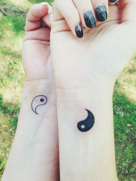 Yin Yang Tattoo, Ying Yang Tattoo, Matching Friend Tattoos, Yang Tattoo, Couple Tattoos Unique, Female Tattoos, Yin Yang Tattoos, Men Tattoos, Bff Tattoos