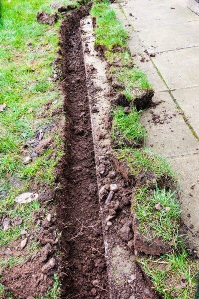 Diy French Drain, Yard Drainage System, Driveway Drain, French Drain System, French Drains, Retention Pond, Diy Driveway, Landscape Drainage, Yard Drainage