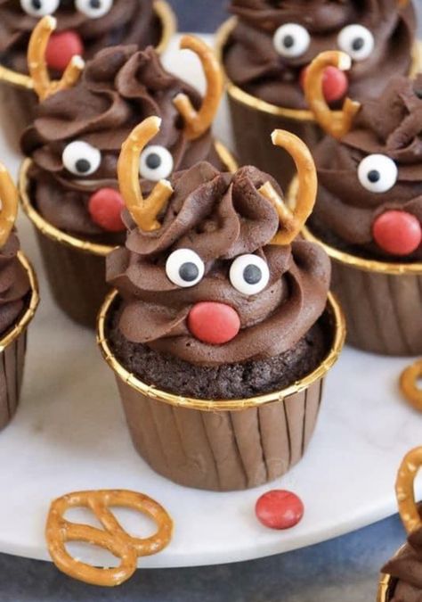 Idee Username, Christmas Cupcakes Recipes, Reindeer Cupcakes, Jul Mad, Janes Patisserie, Xmas Desserts, Christmas Baking Recipes, Christmas Cake Designs, Holiday Cupcakes