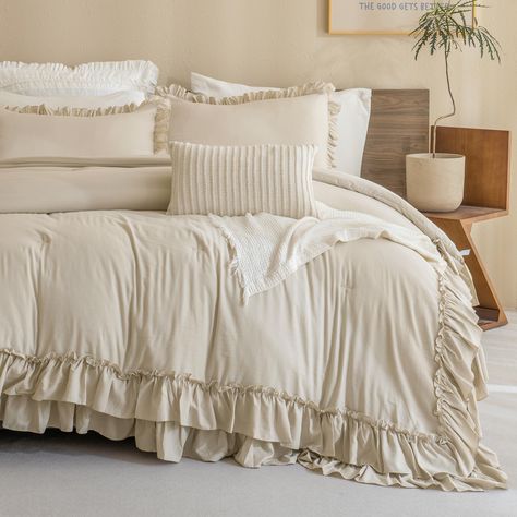 PRICES MAY VARY. 【Luxury Ruffled Comforter Set 】 QSH wheat comforter set king size for bed brings you a comfortable feeling at your bedding time. Our farmhouse bedding comforter sets not only makes the whole bedding look more stylish, but also can enhance the sense of your entire room. It is worth mentioning that our double ruffles are sewn on by hand, not by machine. That’s why our comforter set is more delicate than other normal comforters. 【Farmhouse Bedding Set King】 Elegant double layer ruf Shabby Chic Comforter, Waverly Bedding, Western Comforter Sets, Elegant Bedding Sets, Vintage Bedding Set, Farmhouse Bedding Sets, Ruffle Comforter, Country Style Bedroom, Queen Size Comforter Sets