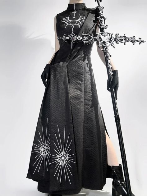 Demon Dress Outfit, Villain Clothing, Goth Outfit Inspo, Shopping Link, The Oracle, Concept Clothing, Fantasy Dress, Alternative Outfits, Fantasy Fashion