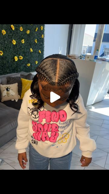 100K likes, 265 comments - versatayle_ on March 20, 2024: "servicing children can be a hassle so here’s 3 things i don’t allow as a braider: • toddlers • kids • children lol 😩 lmaooo i have only 5 kids i make exceptions for and they sit so well! & we have a lovely time, im afraid to open to the public because parents LIEEE (about their child actually sitting) ya kno i hate liarsss☹️😂 & i don’t wanna have to fight w. a bby to get their hair done so id rather not offer the service, as much Kids Quick Weave, Half Up Half Down Kids Hairstyles, Sew In For Kids, Half Up Half Down Kids Hair, Half Up Half Down Braids Kids, Half Braided Half Sew In, Bday Hair, Braid Half Up Half Down, Half Braid