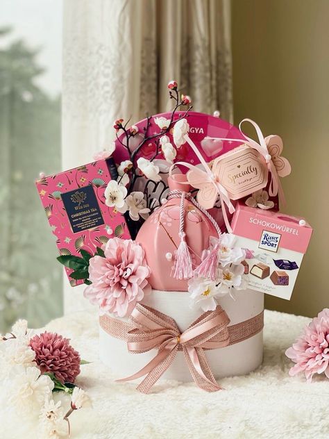 Aesthetic Hamper, Hampers Lebaran Aesthetic, Parcel Aesthetic, Hampers Aesthetic, Hampers Photography, Hampers Ramadhan, Gifting Hampers, Ide Hampers, Small Business Ideas Diy