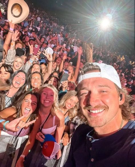 Morgan Wallen Concert Captions For Instagram, Morgan Wallen Signs For Concert, Morgan Wallen Concert Fits, Morgan Wallen Concert Aesthetic, Morgan Wallen Concert Captions, Morgan Wallen Outfit Concert, Morgan Wallen Outfits, Morgan Wallen Promposal, Country Concert Pics