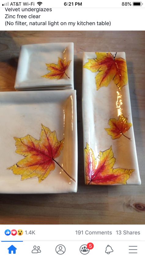 Fused Glass Fall Leaves, Autumn Pottery Ideas, Thanksgiving Pottery Ideas, Fall Fused Glass Ideas, Fall Pottery Ideas, Ceramica Ideas Originales, Thanksgiving Pottery, Autumn Pottery, Fall Pottery