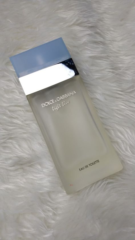 Dolce And Gabbana Blue Perfume, Light Blue Fragrance, Dulce And Gabbana Light Blue, Dolce And Gabbana Light Blue Aesthetic, Light Blue Perfume Aesthetic, Dolce And Gabbana Light Blue For Women, Dolce And Gabbana Perfume Light Blue, Perfume Dolce & Gabbana, Dolce And Gabbana Parfum