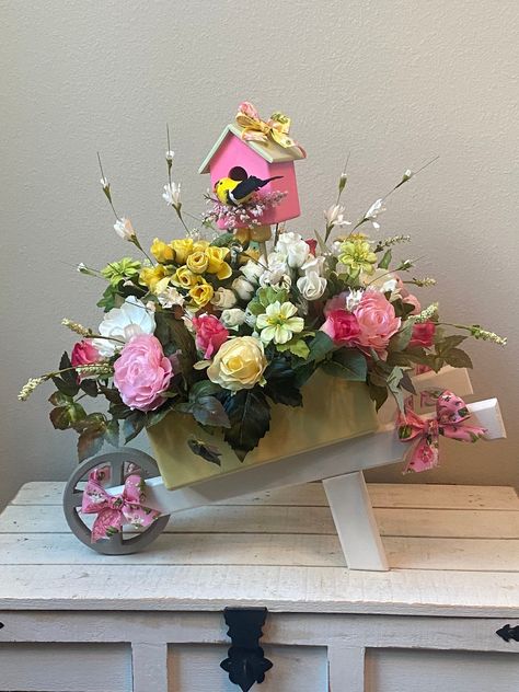 Centerpiece Birdhouse, Birdhouse Centerpiece, Wood Wheelbarrow, Pink Table Decor, Summer Table Centerpieces, Pink Table Decorations, Table Floral Decorations, Garden Centerpiece, Pink Ranunculus