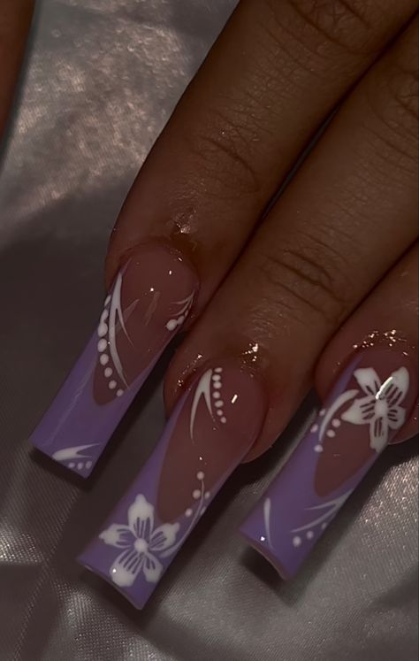 Purple Prom Nail Designs, White N Purple Nails, Purple Nails Ideas Simple, Blue Spring Acrylic Nails, Purple Nail With Flower, February Nails Purple, Purple Nail Designs With Butterflies, Nails Acrylic Purple Design, Purple Back To School Nails