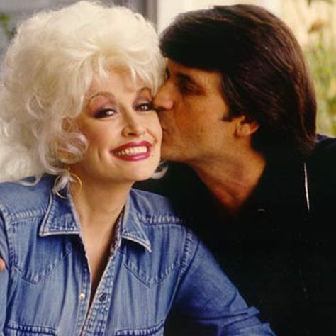 Dolly Parton Says This Is the Secret to Her 57-Year Marriage to Carl Dean - E! Online Dolly Parton Husband, Carl Thomas, Marry That Girl, Longest Marriage, Open Relationship, Country Music Singers, 50th Wedding Anniversary, 50th Wedding, Country Singers