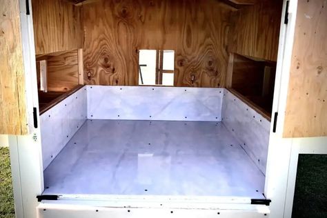 5 Chicken Coop Floor Materials: The Pros & Cons Chicken Coop With Concrete Floor, Concrete Floor Chicken Coop, Flooring For Chicken Coop, Easy Clean Chicken Coop Floors, Chicken Coop Run Flooring, Chicken Coop Flooring Bedding, Chicken Coop Floor Ideas, Chicken Coop Flooring Ideas, Chicken Coop Flooring