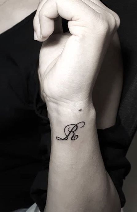 R And S Tattoo, S And R Tattoo, R Letter Tattoo Designs For Women, R Tattoo Letter Initial, Letter R Tattoo Ideas, R Initial Tattoo, R Letter Tattoo Design, R Tattoo Letter, Tattoos For Ladies