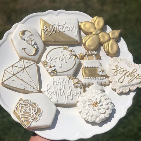 White And Gold Birthday Cookies, Golden Birthday Cookies, White And Gold Cookies, Gold Birthday Cookies, Gold And White Birthday Party, Masquerade Cookies, 24th Birthday Cake, Gold Cookies, 25th Bday