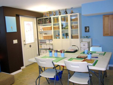 ART THERAPY REFLECTIONS: Designing an Art Therapy Studio Art Therapy Studio, Art Therapist Office, Art Therapy Benefits, Art Therapy Office, Therapy Space, Line Art Lesson, Play Therapy Room, Office Layout Ideas, Art Therapy Directives