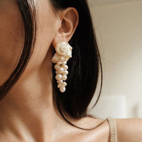 Leya Kaufman Collection - At Present Jewelry Diy Earrings Pearl, Popular Earrings, Seashell Earrings, Organic Nature, Mermaid Earrings, Slow Fashion Brands, Pearl Earring, Fancy Diamonds, Freshwater Cultured Pearls