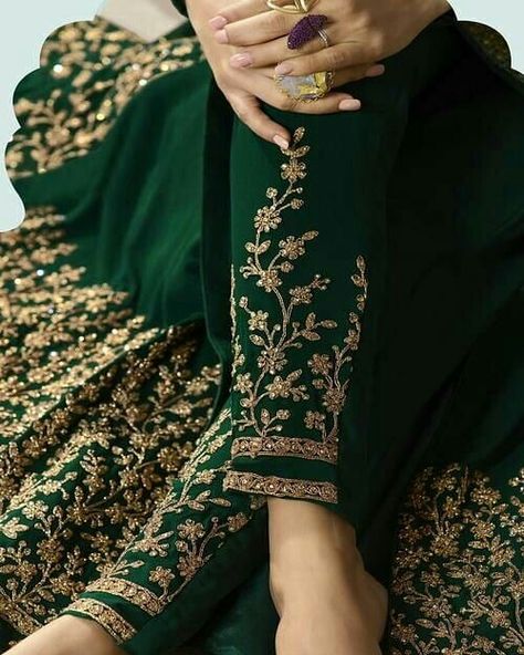 Party Wear Anarkali, Fancy Clutch, Embroidery Suits Punjabi, Vintage Velvet Dress, Suits Punjabi, Latest Dress Design, Gaun Fashion, Pakistani Dresses Casual, Pakistani Fashion Party Wear