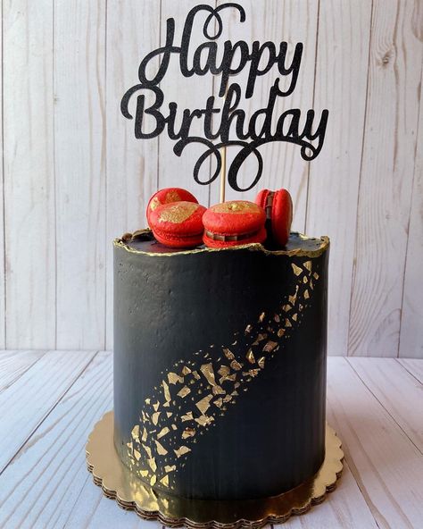 Red And Black Cake For Men, Gold And Red Cake, Black And Red Birthday Cake, Black And Gold Cake, Red Birthday Cakes, Cupcake Business, Grad Cake, Design Black Gold, Baking Treats