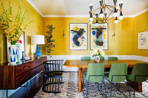 Modern Maximalism, Interior Design Secrets, Yellow Dining Room, Stylish Dining Room, Trending Paint Colors, Dining Room Paint, Yellow Room, Casas Coloniales, Carlo Scarpa