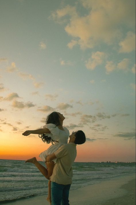 Notebook Engagement Pictures, The Notebook Photoshoot, The Notebook Engagement Photos, White Dress Couple Photoshoot, Movie Engagement Photos, Dreamy Couples Photography, White Dress Off Shoulder, Beach Photoshoot Couple, Puff Sleeve Dress White