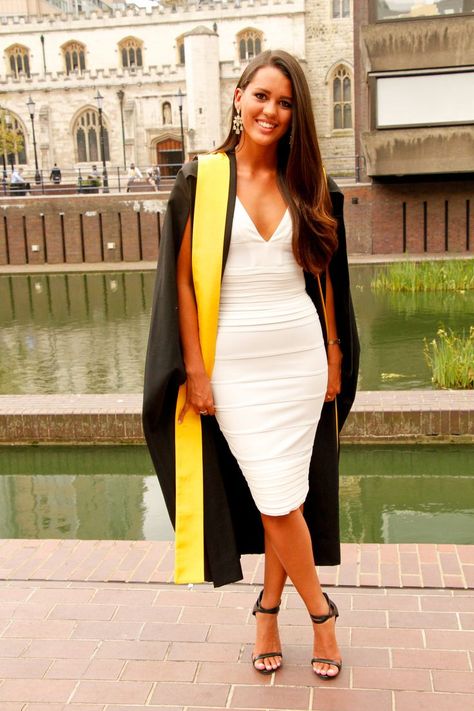 Graduation Outfits: Revealing 14 Attractive and Practical Ways - Outfit Ideas HQ University Graduation Dresses, Dresses For Graduation Ceremony, Black Graduation Gown, Graduation Outfits For Women, Graduation Outfit College, Graduation Attire, Graduation Dress College, Grad Outfits, Easter Dresses For Toddlers