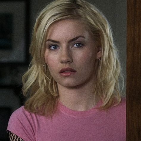 Elisa Cuthbert 2004, Elisha Cuthbert Girl Next Door, The Girl Next Door Aesthetic, Elisa Cuthbert, The Girl Next Door Movie, Elisha Cuthbert 2004, Elizabeth Cuthbert, Girl Next Door Movie, Character Headshots